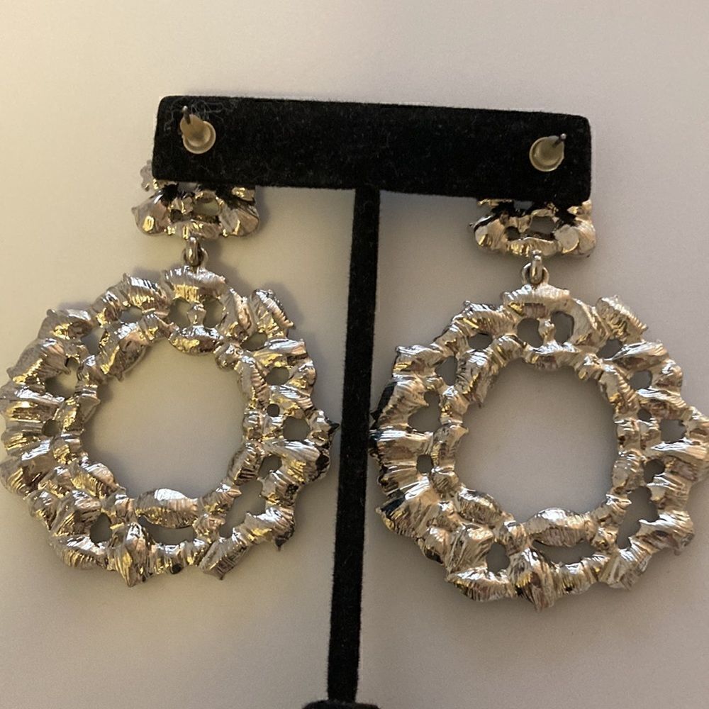 Handcrafted Large Round Crystal & Silver-tone Earrings with Post Closure. NWOT. - Picture 6 of 6